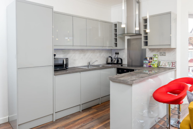 KITCHEN/DINER ONE