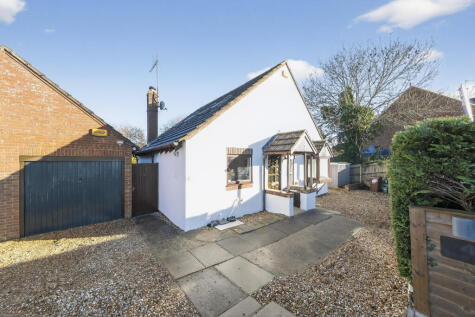 Gorrell Close, Tingewick, Buckingham, MK18