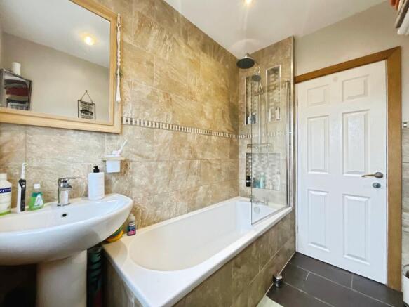 2 bed Semi-Detached for sale Image 12