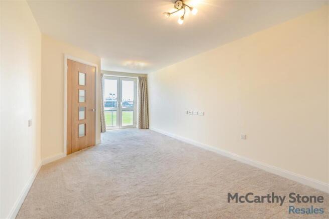 1 bed Apartment for sale Image 11