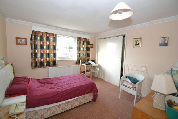 Bedroom 1/Dining Roo
