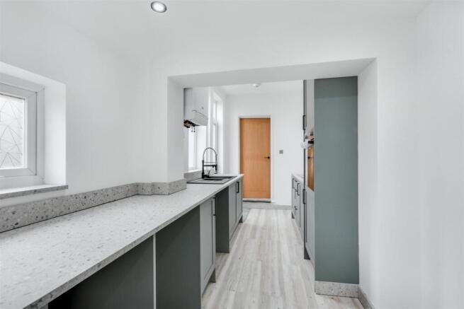 Kitchen_2.jpeg