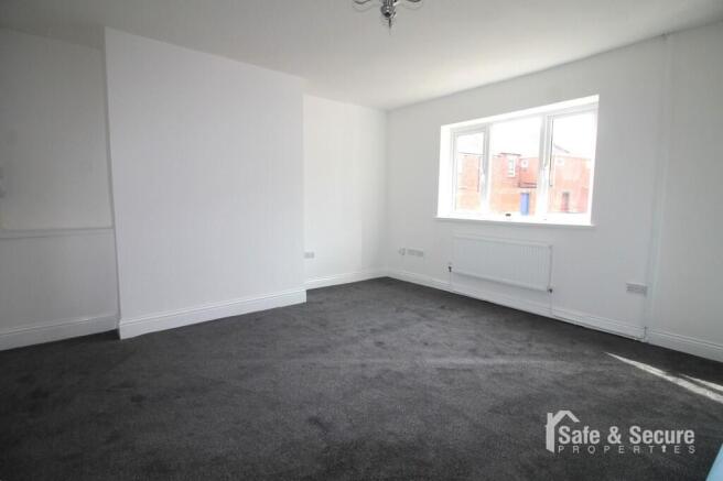 LIVING ROOM (1)