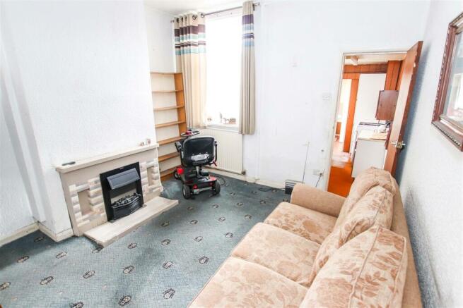 SITTING ROOM