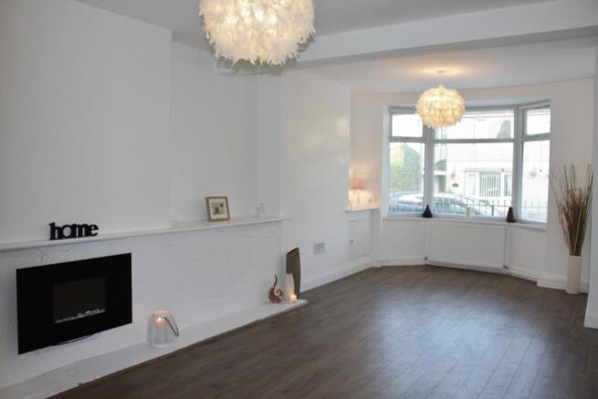 Lounge/Dining Room