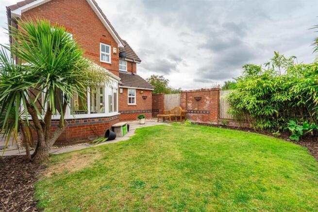 Mile Stone Meadow, Euxton, Chorley photo 4