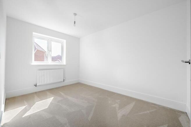 4 bed House for sale Image 11