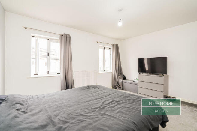 3 bed Semi-Detached for sale Image 12