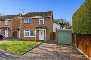 10, Stoneleigh Court, Frimley, Camberley GU16 8XH
