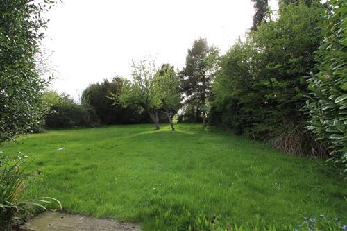 4 bed House to rent Image 12