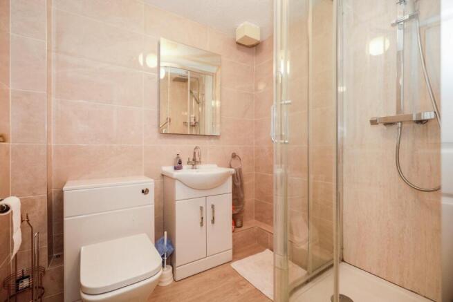 2 bed Flat for sale Image 8