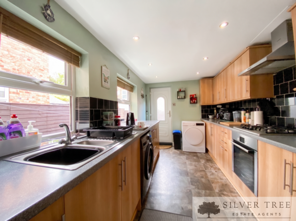 2 bed Terraced for sale Image 6