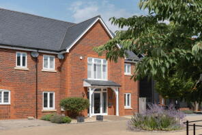 11 Sycamore House, Lendon Grove, Gubblecote, Tring HP23 4FA