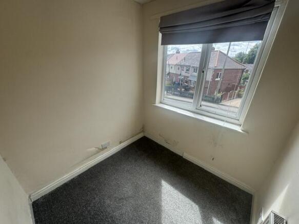 3 bed House to rent Image 4