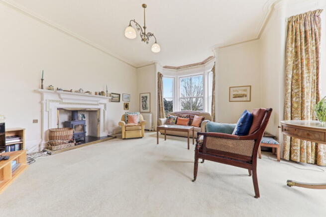 5 bed Detached for sale Image 10