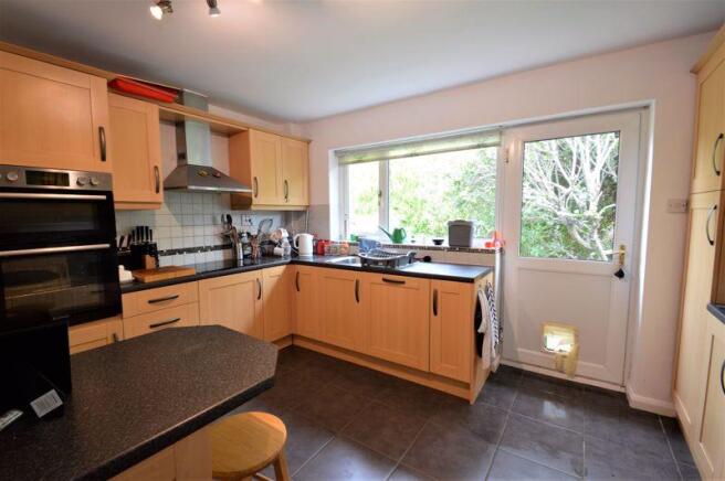 KITCHEN/BREAKF...