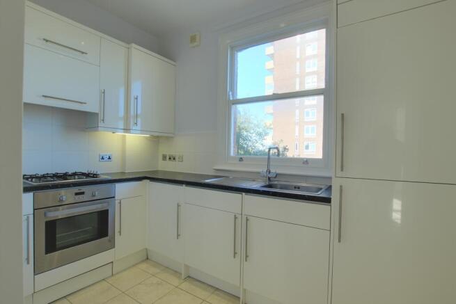 3 kitchen.jpg