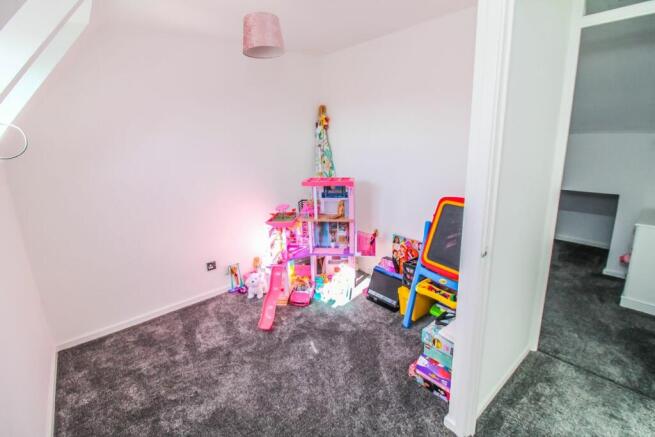 Bedroom 2 pic 2