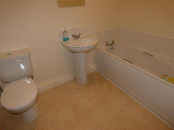 2 bed Flat to rent Image 5