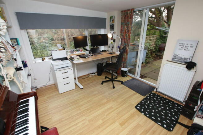 Photo 16