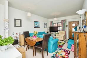 Apartment 11, Harbour Court, Old Road, East Cowes PO32 6AJ