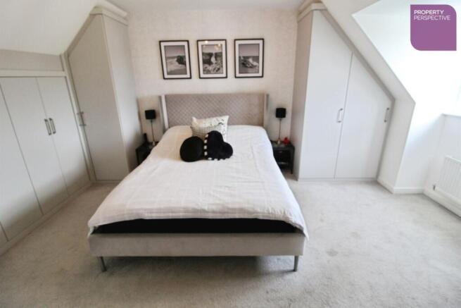 4 bed Detached for sale Image 6