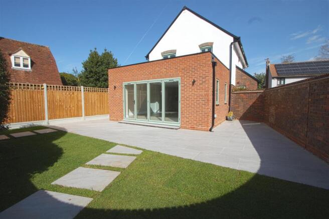 REAR GARDEN.jpg
