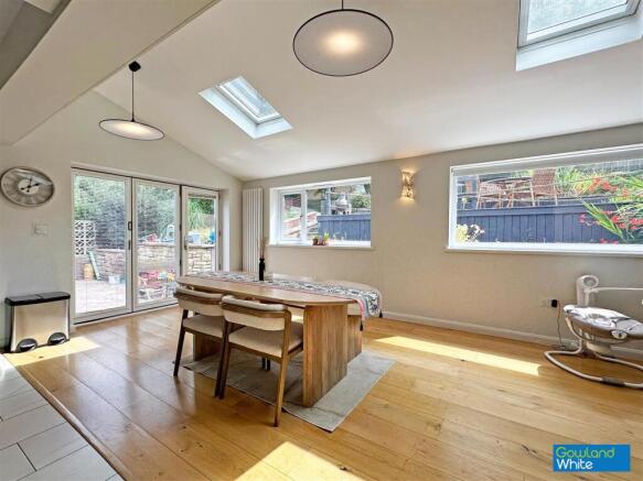 4 bed Detached for sale Image 8