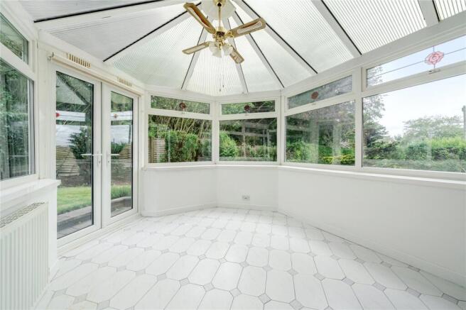 5 bed Detached for sale Image 4