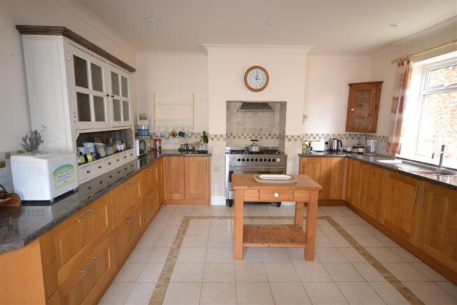 kitchen/breakfast room