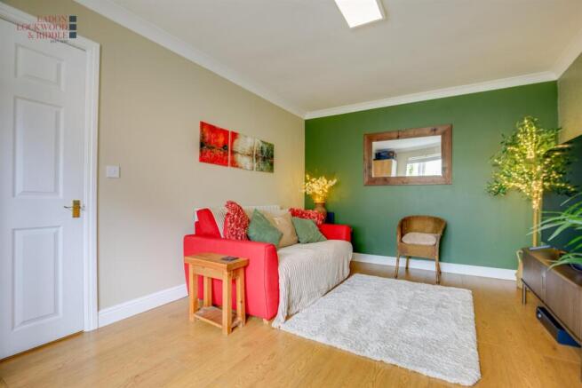 3 bed House for sale Image 5