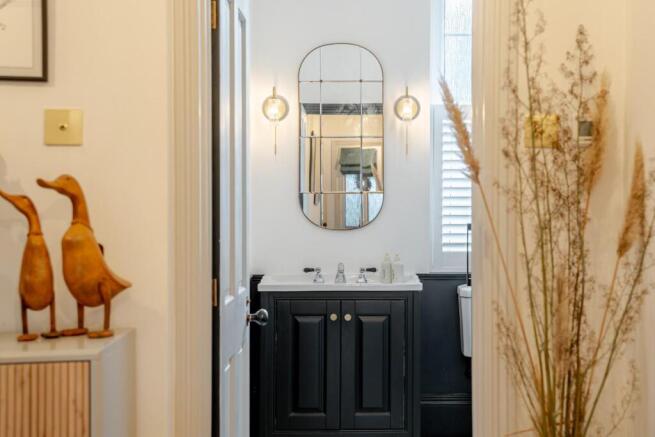 2 bed Apartment for sale Image 11