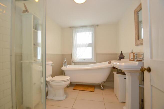 ## Bathroom.jpg
