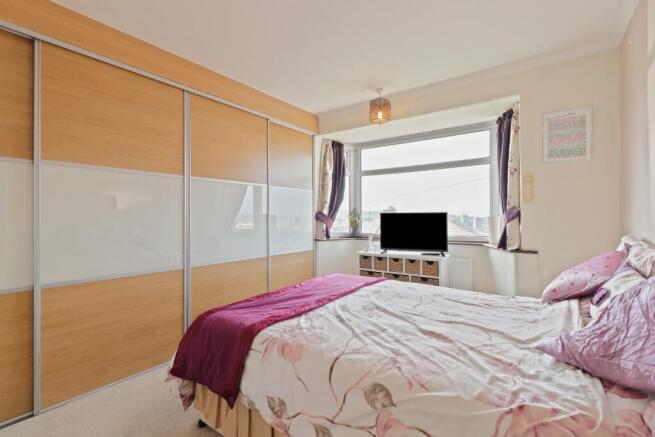 4 bed Semi-Detached for sale Image 9