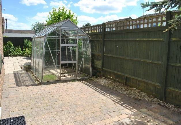 SIDE GARDEN
