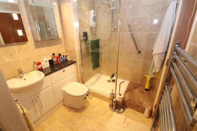 Shower Room / WC