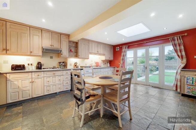 6_Kitchen-2.jpg