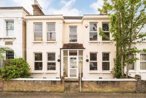 154, Longley Road, London SW17 9LH