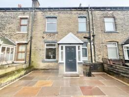 17, Bell Hall Terrace, Halifax HX1 3EE