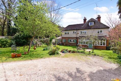 Knowle Lane, Cranleigh, GU6