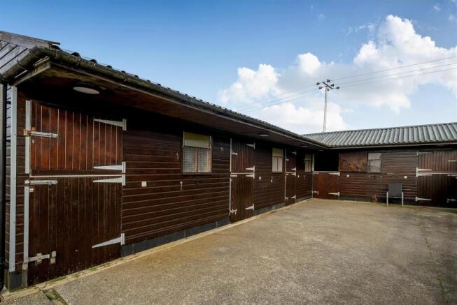 Moorlands34 stables.jpg