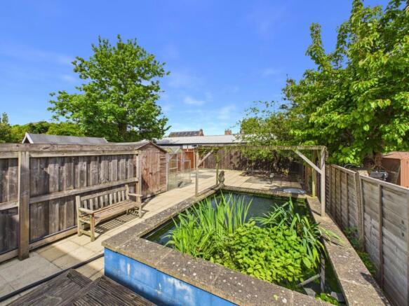 3 bed Semi-Detached for sale Image 6