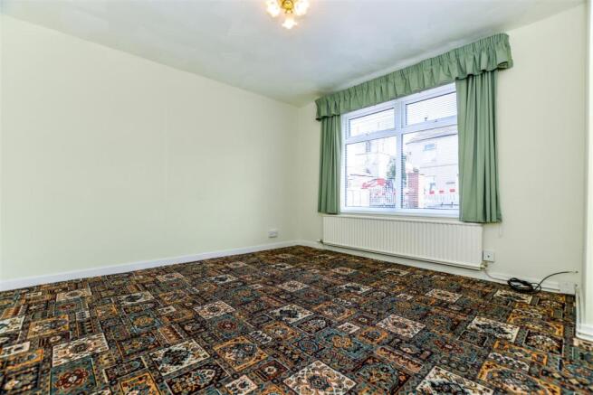 Sitting Room/Bedroom 4