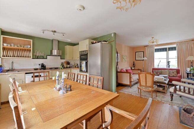 Kitchen/Dining