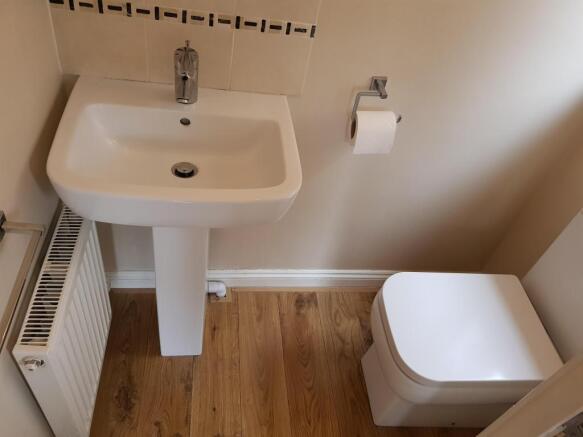 Cloakroom/wc