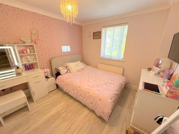 Bedroom 2a.jpg