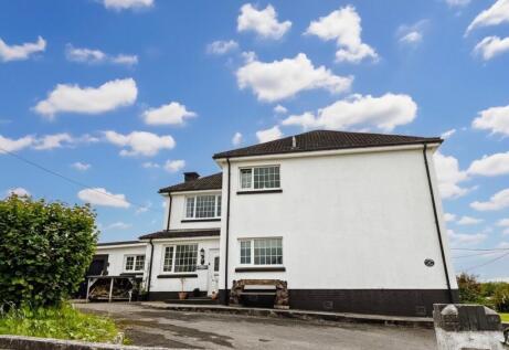 Llannon Road, Upper Tumble, SA14 6BT