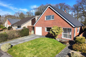 2, Hurst Park, Penwortham PR1 9BD