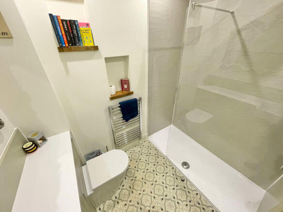Photo 11