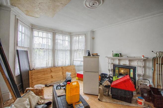 17 Netherfield Road, London N12 8DP